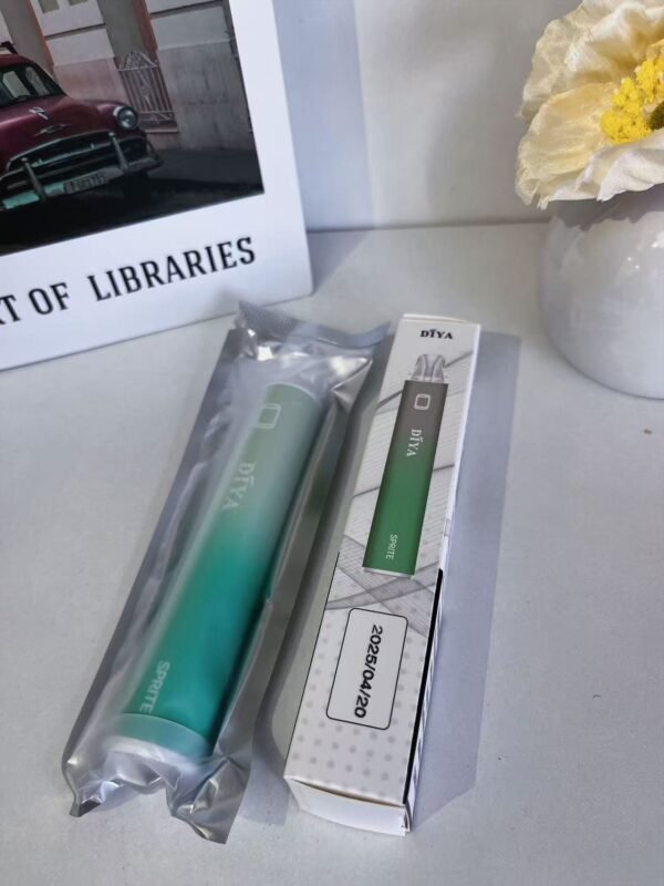 diya-7500-puffs-拋棄式電子煙.jpg Diya 7500 Puffs 拋棄式電子煙 叮啞一次性煙桿 新款上市 可充電霧化桿推薦